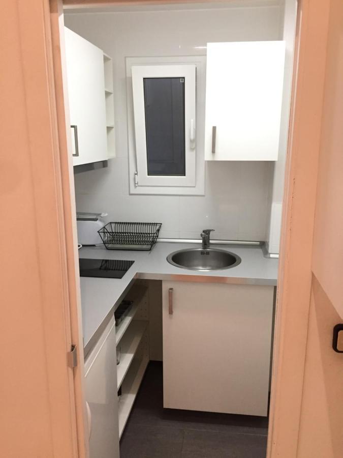 New! Apartment In Sarria Near Metro Барселона Экстерьер фото
