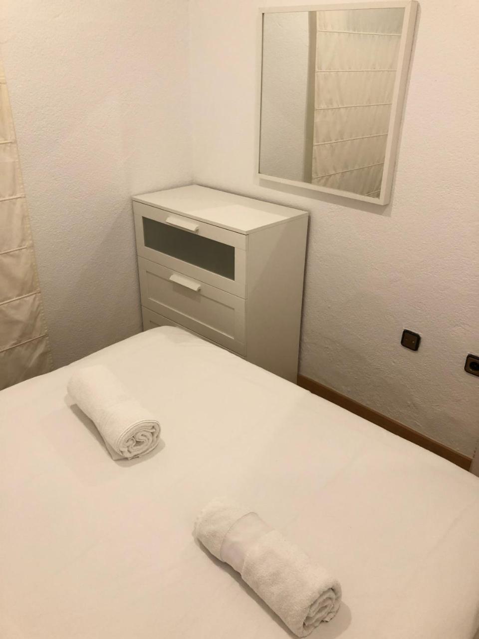 New! Apartment In Sarria Near Metro Барселона Экстерьер фото